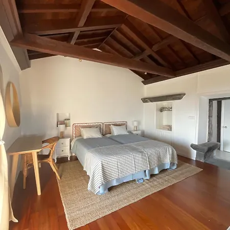 Casa Do Padre * Santa Cruz da Graciosa